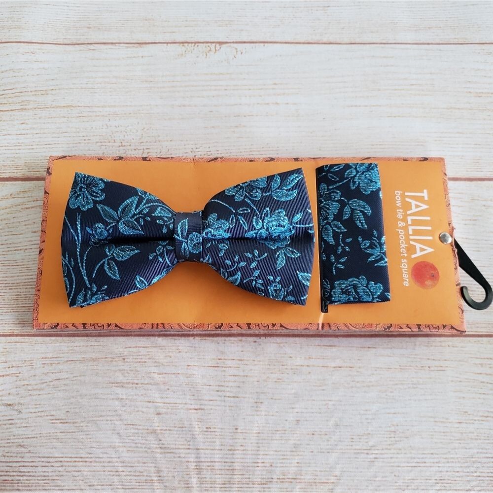 TALLIA Men's Navy Metallic Floral Bow Tie  Pocket Square Set Men's Wedding Party